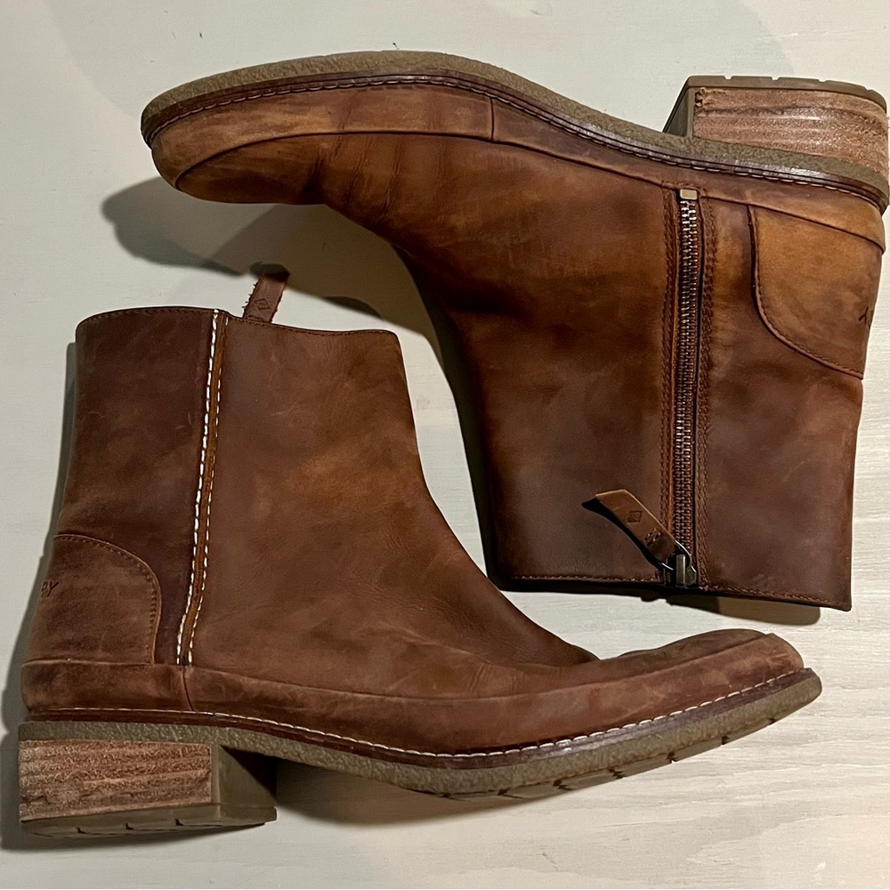 Sperry Topsider Water Resistant Brown Leather Boots size 10